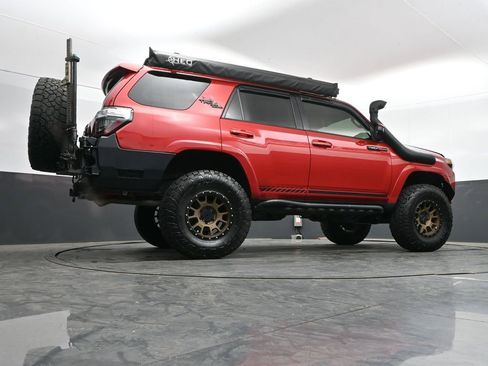 Used 2019 Toyota 4Runner TRD Off-Road AWD/4WD image 40