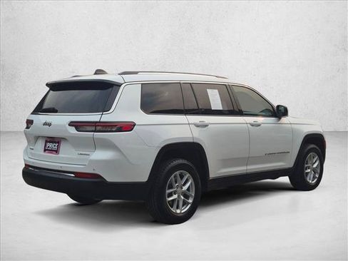 Used 2023 Jeep Grand Cherokee L Laredo AWD/4WD image 5