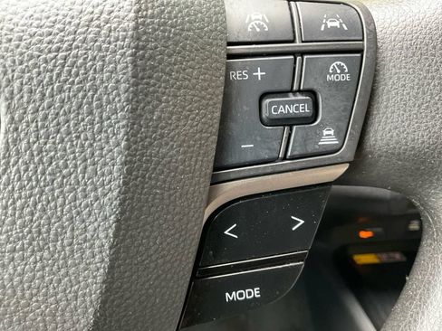 Used 2025 Toyota Camry LE FWD image 34