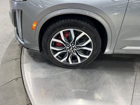Used 2024 Cadillac XT6 Sport image 33