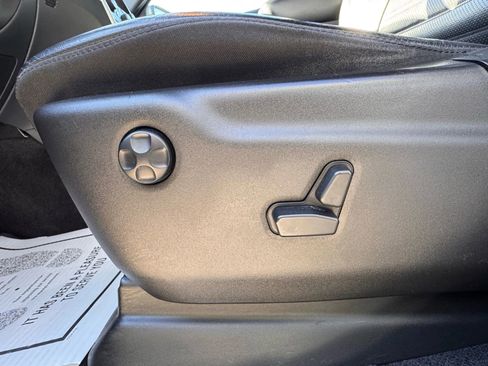 Used 2018 Jeep Grand Cherokee Limited image 13