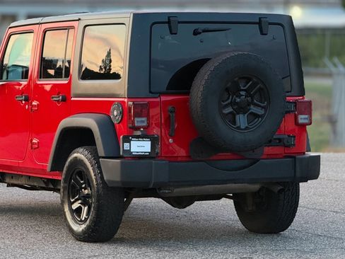 Used 2017 Jeep Wrangler Unlimited Sport w/ Connectivity Group AWD/4WD image 16