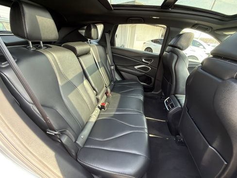 Used 2025 Acura RDX SH-AWD image 28