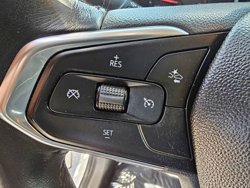 Used 2021 Chevrolet TrailBlazer LT w/ Premium Seating Package FWD image 24