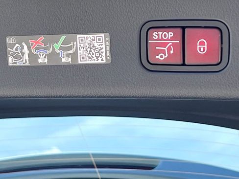 Certified 2026 Mercedes-Benz GLC 300 4MATIC image 33