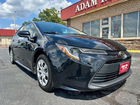 Used 2023 Toyota Corolla LE image 2