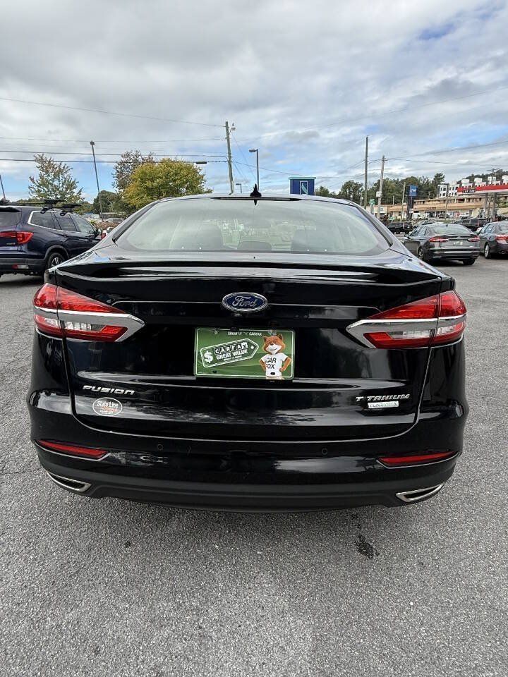 Used 2020 Ford Fusion Titanium FWD image 3