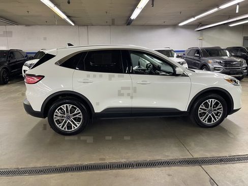 Used 2022 Ford Escape SEL w/ Technology Package image 8