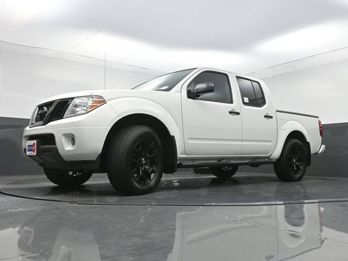Used 2020 Nissan Frontier SV w/ Midnight Edition Floor Mats AWD/4WD image 23