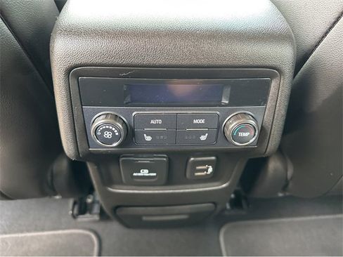 Used 2019 GMC Acadia Denali w/ Technology Package image 4