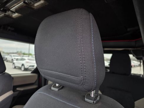 Used 2022 Ford Bronco Wildtrak image 21