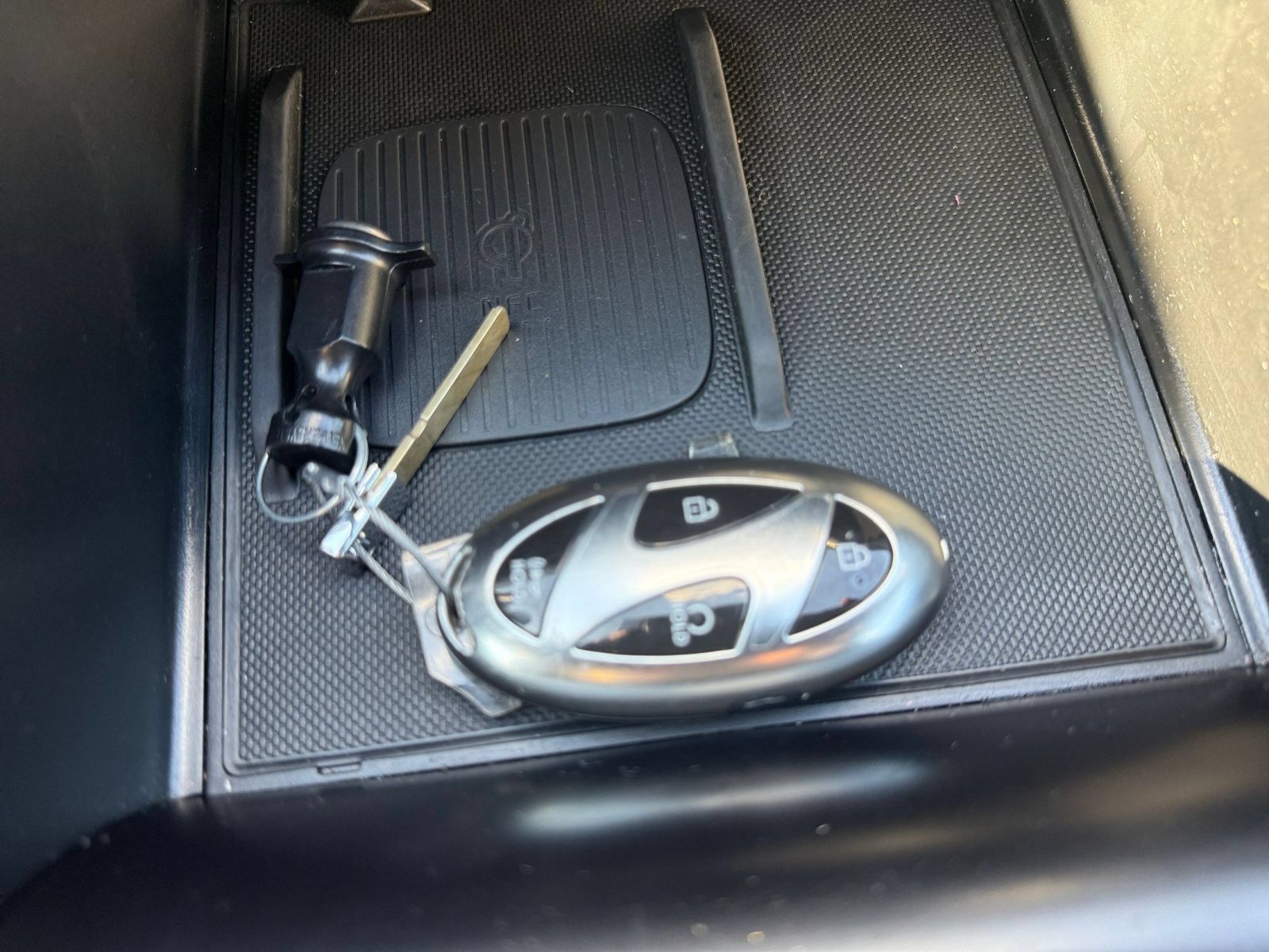 Used 2025 Hyundai Sonata SEL FWD image 25