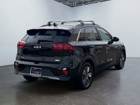 Used 2022 Kia Niro LXS image 5