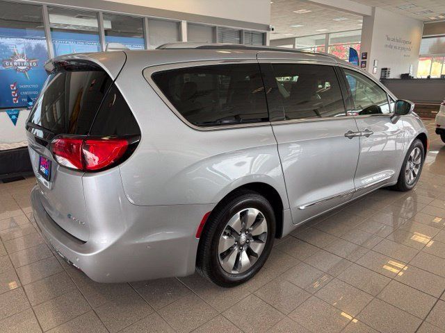 Used 2018 Chrysler Pacifica Limited w/ Advanced Safetytec Group FWD image 5