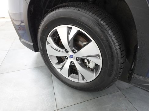 Used 2024 Subaru Ascent Premium w/ Convenience Package image 29