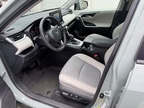 Used 2021 Toyota RAV4 XLE Premium FWD image 13
