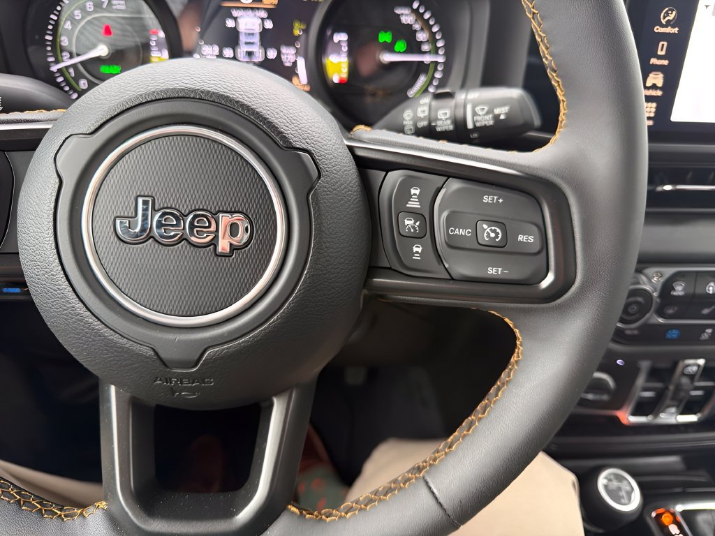 Used 2024 Jeep Wrangler Unlimited w/ Convenience Group AWD/4WD image 13