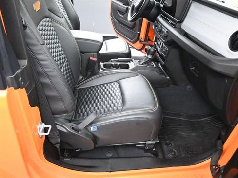 Used 2025 Jeep Wrangler Sport image 12