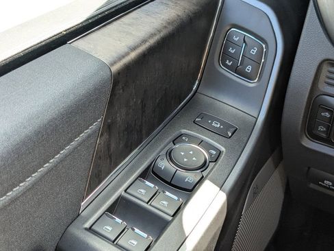 New 2026 Ford F250 Lariat w/ Black Appearance Package image 26