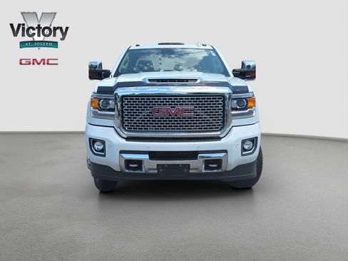 Used 2017 GMC Sierra 3500 Denali w/ Duramax Plus Package AWD/4WD image 2