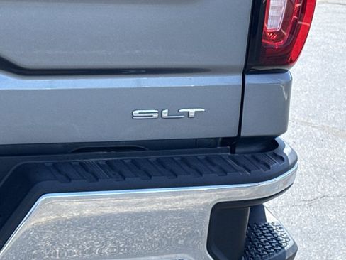 Used 2021 GMC Sierra 1500 SLT AWD/4WD image 9
