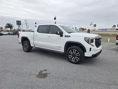 Used 2023 GMC Sierra 1500 AT4 w/ AT4 Premium Package image 4