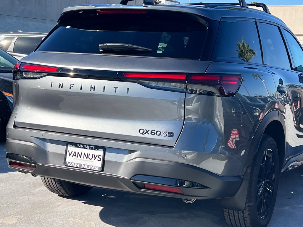 New 2027 INFINITI QX60 Luxe w/ Family Package FWD image 6