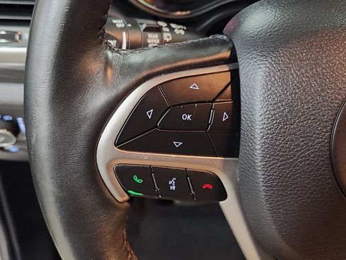 Used 2019 Jeep Grand Cherokee Altitude image 47