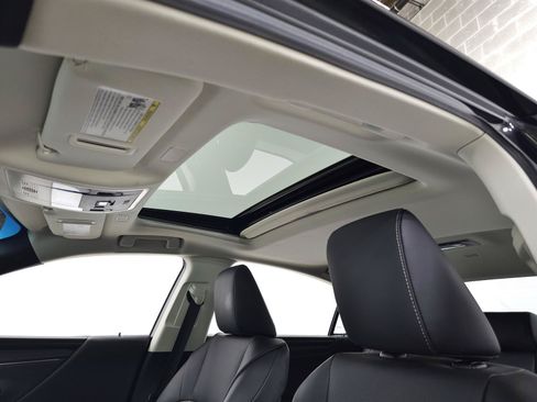Used 2025 Lexus ES 350 w/ Premium Package FWD image 18
