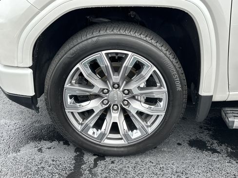 Used 2024 GMC Sierra 1500 Denali w/ Denali Reserve Package AWD/4WD image 11