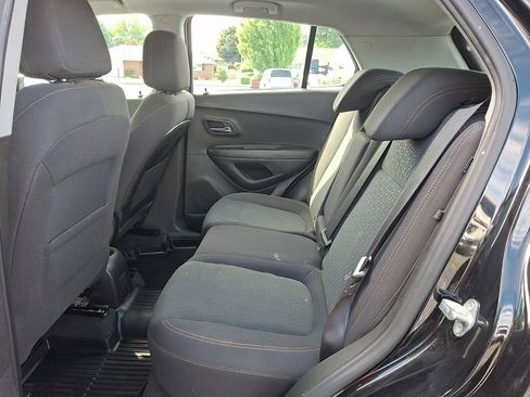 Used 2019 Chevrolet Trax LS FWD image 12