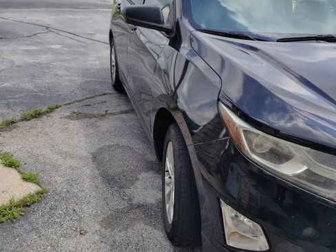 Used 2019 Chevrolet Equinox LS w/ LPO, Cargo Package FWD image 3