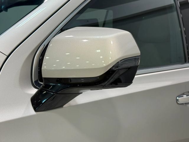 Used 2021 GMC Yukon SLT w/ SLT Luxury Plus Package AWD/4WD image 10