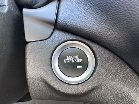 Used 2024 Chevrolet Equinox LT image 23