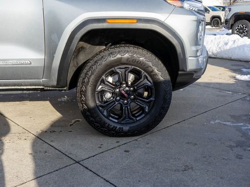 New 2025 GMC Canyon Elevation w/ Convenience Package image 34