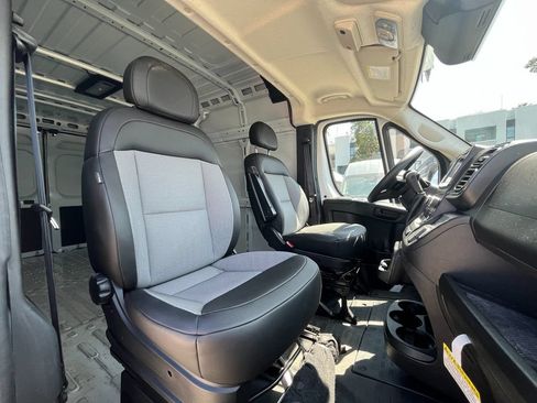 Used 2026 RAM ProMaster 2500 w/ Convenience Group FWD image 15