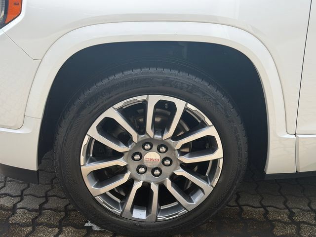 Certified 2023 GMC Acadia Denali w/ Denali Ultimate Package FWD image 11