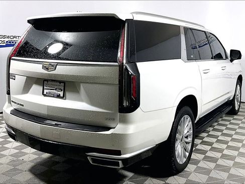 Used 2021 Cadillac Escalade ESV Luxury AWD/4WD image 9