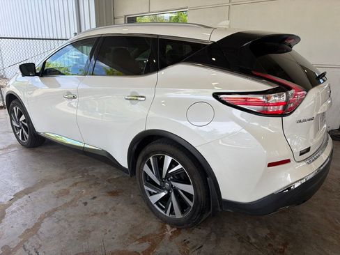 Used 2018 Nissan Murano Platinum w/ Cargo Package FWD image 2