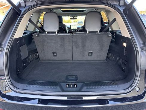 Used 2023 Lincoln Aviator Reserve w/ Equipment Group 201A image 44