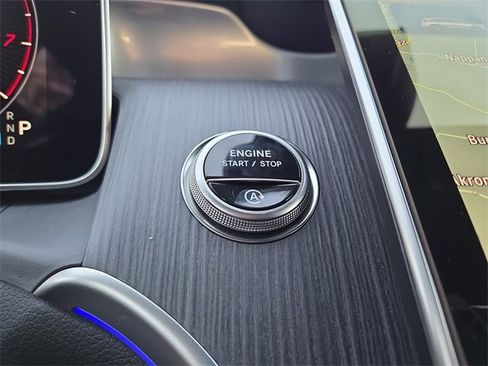 New 2026 Mercedes-Benz GLC 300 4MATIC image 12