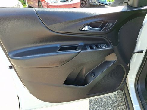 Used 2018 Chevrolet Equinox LT w/ Sun & Infotainment Package AWD/4WD image 13