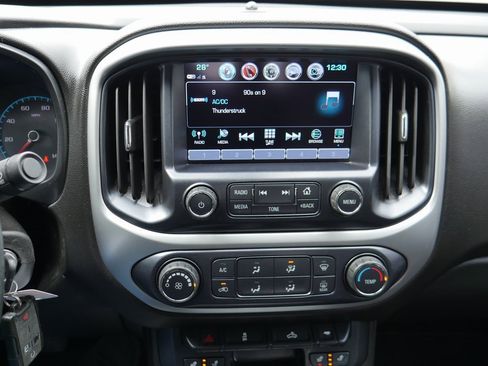 Used 2018 Chevrolet Colorado LT w/ LT Convenience Package image 16