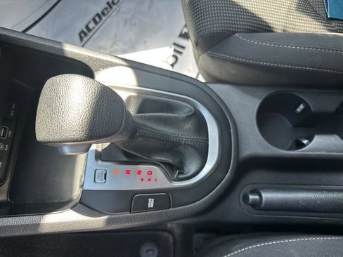 Used 2020 Kia Forte LXS FWD image 18