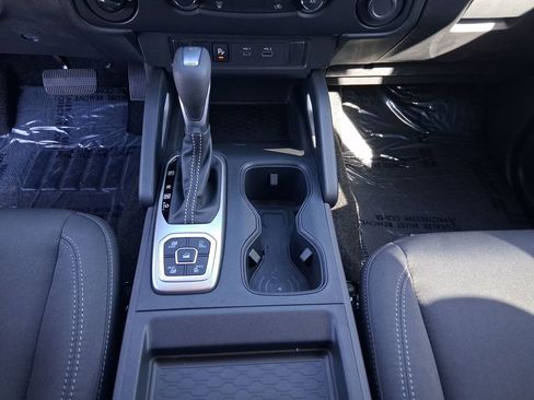 New 2026 Nissan Frontier SV w/ Tow Package AWD/4WD image 13
