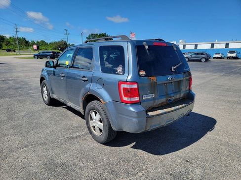 Used 2010 Ford Escape XLT AWD/4WD image 3