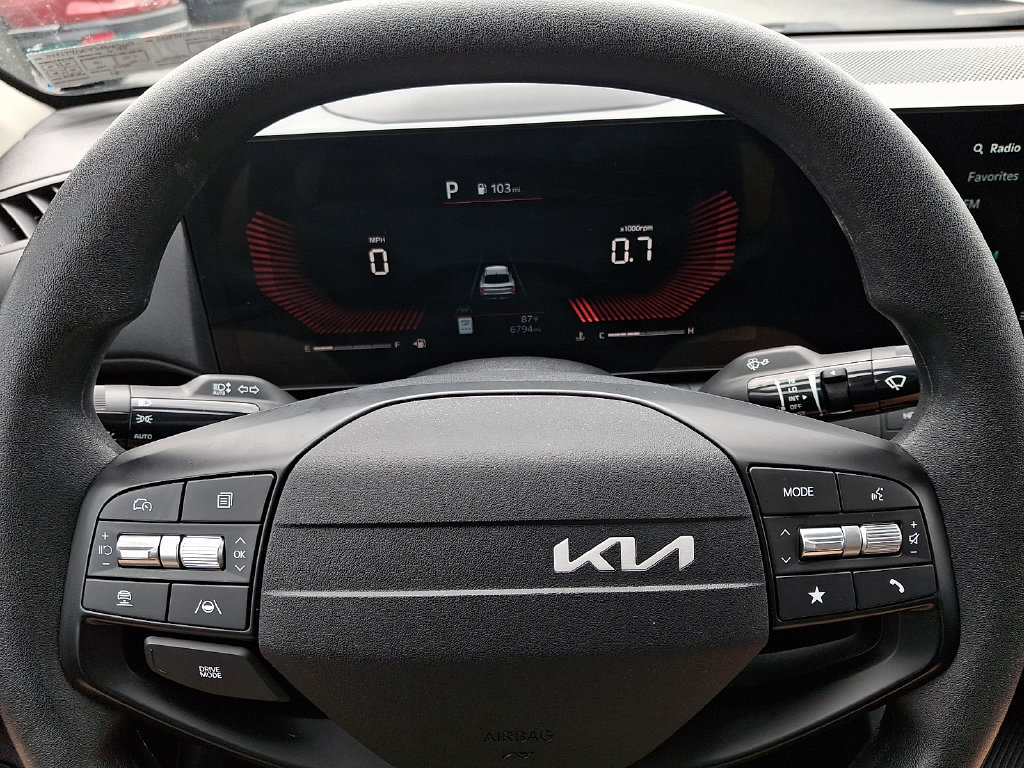 Used 2025 Kia K4 FWD image 18