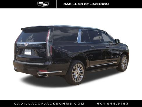 Used 2023 Cadillac Escalade ESV Premium Luxury RWD image 6