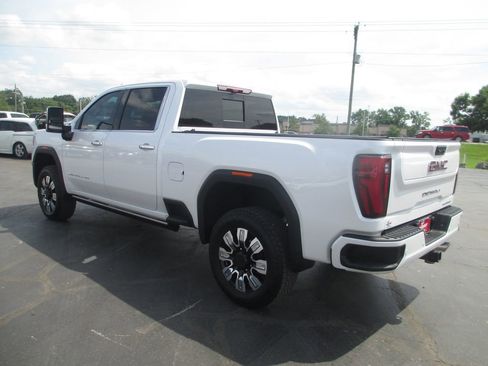 Used 2024 GMC Sierra 2500 Denali w/ Denali Reserve Package AWD/4WD image 10