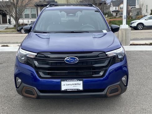 Used 2025 Subaru Forester Sport image 9